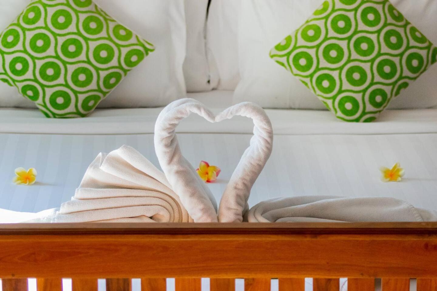 Heart Of Seminyak, 2Br, Sleeps 4, Walk To Bintang Villa Exteriör bild