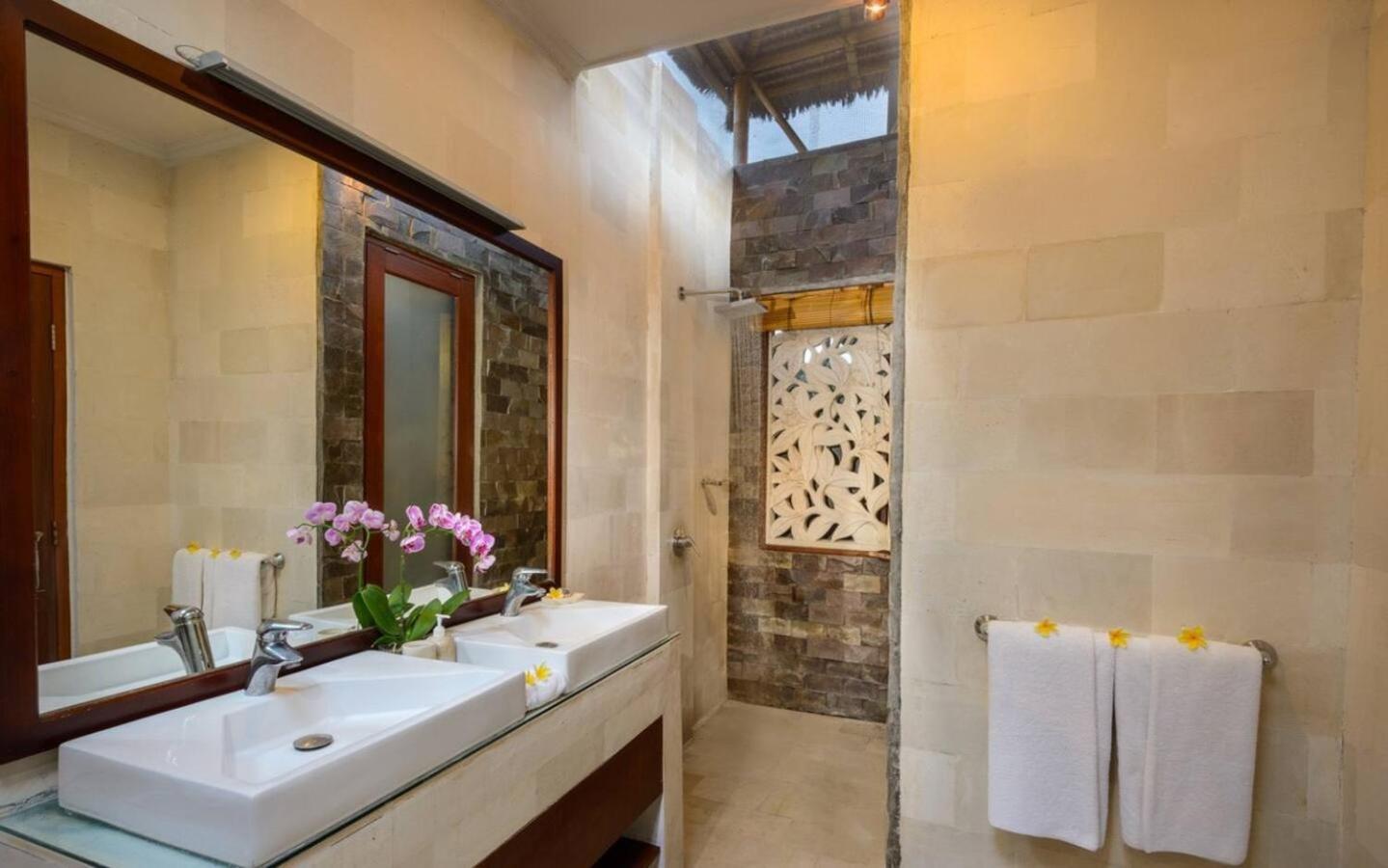 Heart Of Seminyak, 2Br, Sleeps 4, Walk To Bintang Villa Exteriör bild