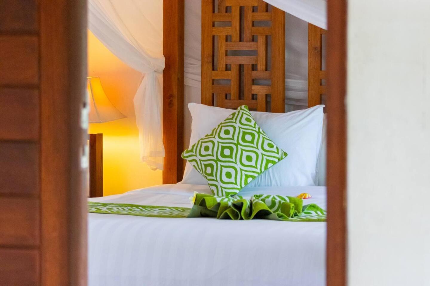 Heart Of Seminyak, 2Br, Sleeps 4, Walk To Bintang Villa Exteriör bild