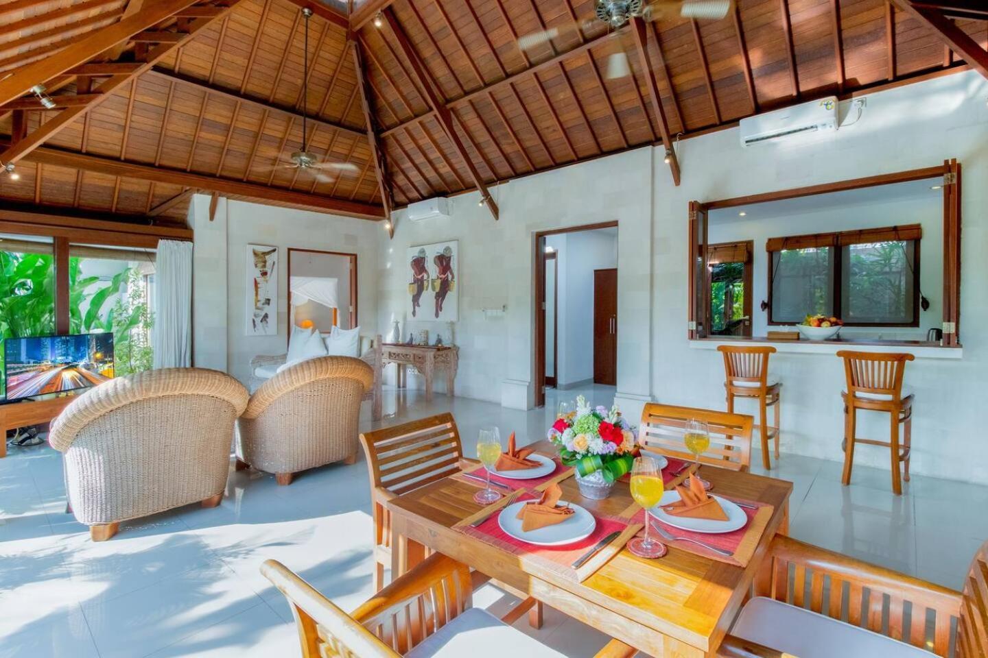 Heart Of Seminyak, 2Br, Sleeps 4, Walk To Bintang Villa Exteriör bild