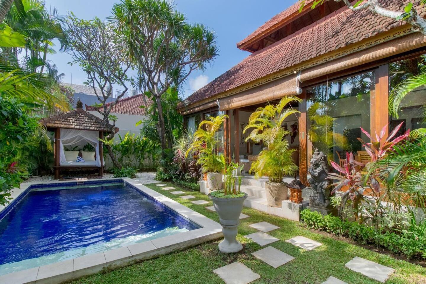 Heart Of Seminyak, 2Br, Sleeps 4, Walk To Bintang Villa Exteriör bild